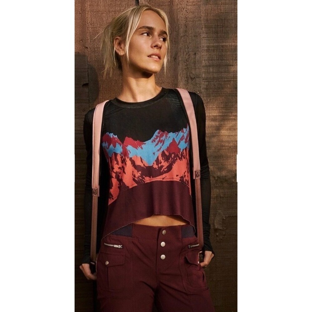 FREE PEOPLE MOVEMENT Tempo Women’s S Black Printed Long Sleeve Tee Mountains